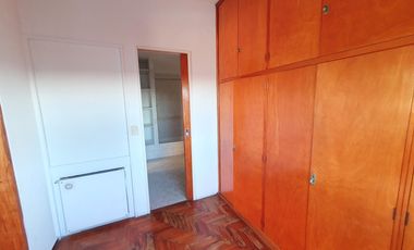 Departamento de 3 Ambientes con Balcón, Cerca de Panamericana y Av. Mitre- En Alquiler