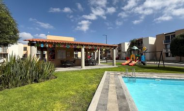 Puerta Real departamento AMUEBLADO Planta Baja cerca de planta Toyota