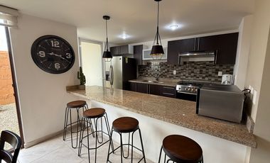 Puerta Real departamento AMUEBLADO Planta Baja cerca de planta Toyota