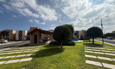 Puerta Real departamento AMUEBLADO Planta Baja cerca de planta Toyota