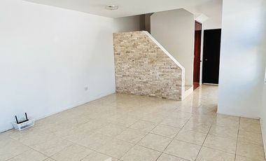 Casa en venta en Fracc. San José- Coatepec: Habitación en PB y amplio jardín