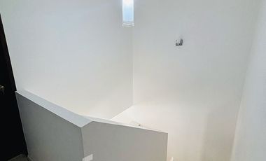 Casa en venta en Fracc. San José- Coatepec: Habitación en PB y amplio jardín