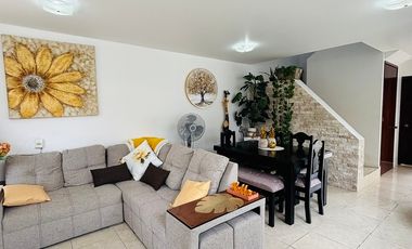 Casa en venta en Fracc. San José- Coatepec: Habitación en PB y amplio jardín