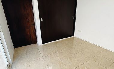 Casa en venta en Fracc. San José- Coatepec: Habitación en PB y amplio jardín