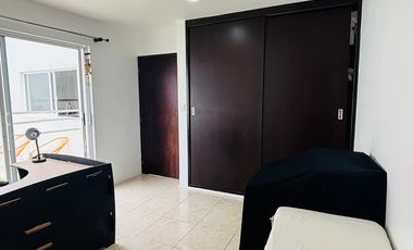 Casa en venta en Fracc. San José- Coatepec: Habitación en PB y amplio jardín