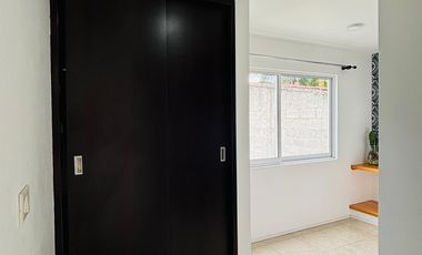 Casa en venta en Fracc. San José- Coatepec: Habitación en PB y amplio jardín