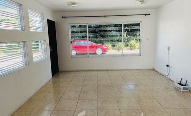 Casa en venta en Fracc. San José- Coatepec: Habitación en PB y amplio jardín
