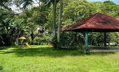 Casa en venta en Fracc. San José- Coatepec: Habitación en PB y amplio jardín