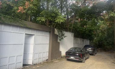 Quinta con 4 departamentos