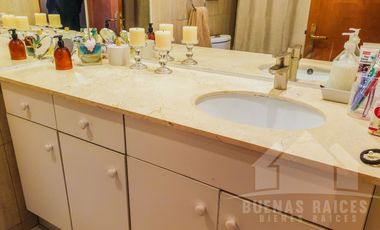 Departamento en arriendo c/ estacionamiento en Metro Manquehue - Apumanque