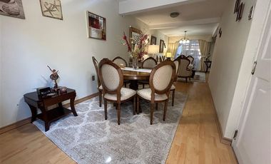 Casa en Venta en A metros de Unimarc , Tottus y Santa Isabel