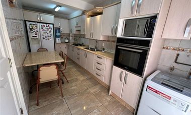 Casa en Venta en A metros de Unimarc , Tottus y Santa Isabel