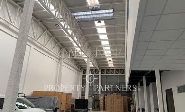 Excelente Bodega con Oficinas en el mejor Parque Empresarial de Renca