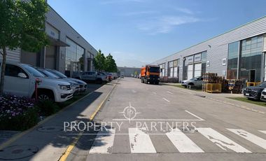 Excelente Bodega con Oficinas en el mejor Parque Empresarial de Renca