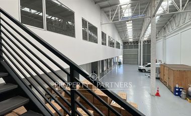 Excelente Bodega con Oficinas en el mejor Parque Empresarial de Renca