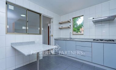 Casa en arriendo en Peñalolén con excelente terreno condominio Arboleda