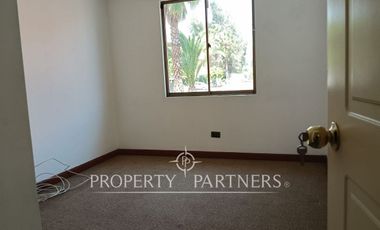 Casa en arriendo en Peñalolén con excelente terreno condominio Arboleda