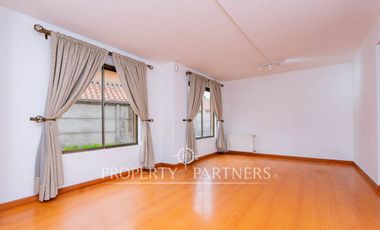 Casa en arriendo en Peñalolén con excelente terreno condominio Arboleda