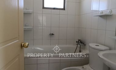 Casa en arriendo en Peñalolén con excelente terreno condominio Arboleda