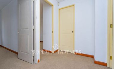 Casa en arriendo en Peñalolén con excelente terreno condominio Arboleda