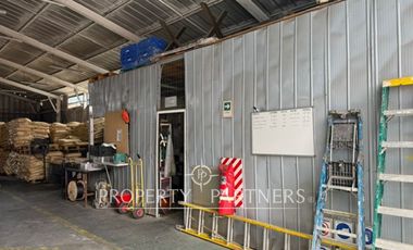Se arrienda galpón en la zona industrial