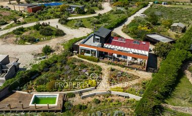 ¡Vive frente al mar con vista a acantilados escoceses en los Vilos, Región de Coquimbo!