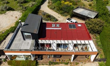 ¡Vive frente al mar con vista a acantilados escoceses en los Vilos, Región de Coquimbo!