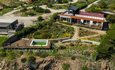 ¡Vive frente al mar con vista a acantilados escoceses en los Vilos, Región de Coquimbo!