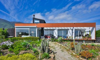 ¡Vive frente al mar con vista a acantilados escoceses en los Vilos, Región de Coquimbo!