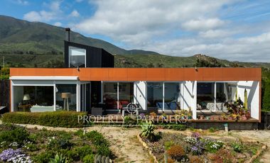 ¡Vive frente al mar con vista a acantilados escoceses en los Vilos, Región de Coquimbo!