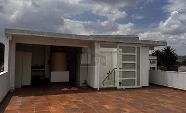 Edificio corporativo en renta con 6 estacionamientos