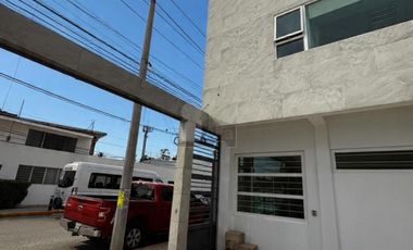 Edificio corporativo en renta con 6 estacionamientos