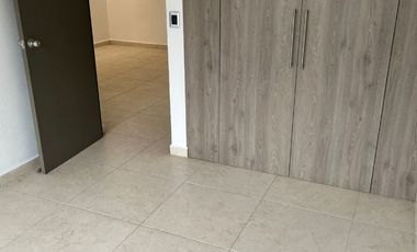 Renta casa en condominio atrás de Plaza San Diego, Puebla.