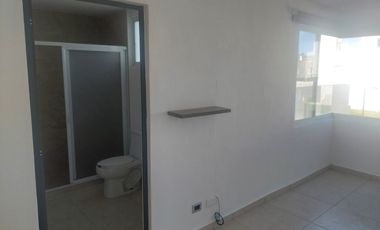 Renta casa en condominio atrás de Plaza San Diego, Puebla.