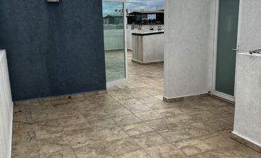 Renta casa en condominio atrás de Plaza San Diego, Puebla.