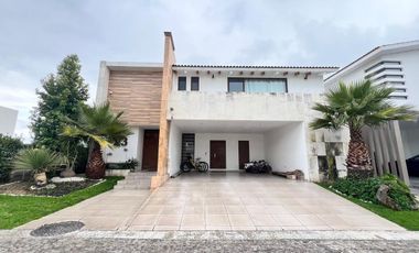 VENTA DE CASA EN FRACCIONAMIENTO RANCHO EL MESÓN EN CALIMAYA