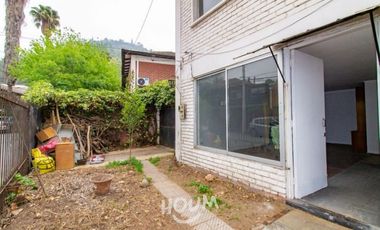 CASA EN VENTA EN PROVIDENCIA, 2 PISOS (OPORTUNIDAD)