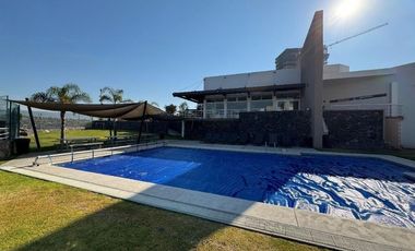 Renta de Departamento nuevo con vista única y privacidad total