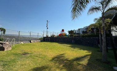 Renta de Departamento nuevo con vista única y privacidad total