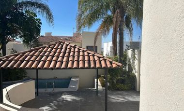 RENTO CASA EN BOSQUE DE VERSALLES, COLINAS DEL BOSQUE. 3