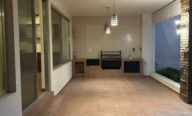 RENTO CASA EN BOSQUE DE VERSALLES, COLINAS DEL BOSQUE. 3