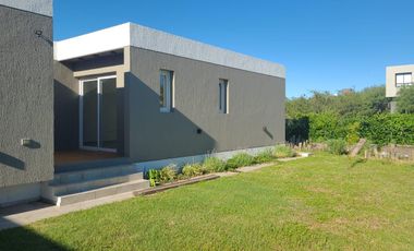 Casa en Alquiler en Las Cañitas Barrio Privado . 3 dormitorios. Amoblada