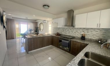 Venta de Casa en Rosarito
