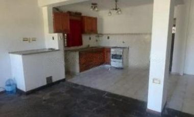 Casa en venta - 3 Dormitorios 1 Baño - Villa Elisa