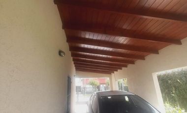 Casa en venta - 2 Dormitorios 2 Baños - 85Mts2 - Lobos