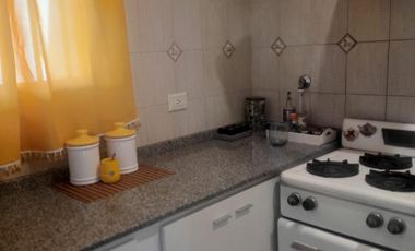 Casa en venta - 2 Dormitorios 2 Baños - 85Mts2 - Lobos