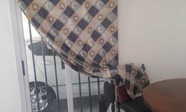 Casa en venta - 2 Dormitorios 2 Baños - 85Mts2 - Lobos