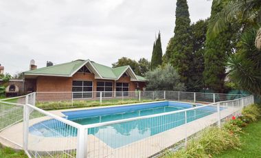 Casaquinta zona Cruce Varela