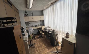 En Venta Consultorio u Oficina- Edificio Morelos, Centro de Monterrey