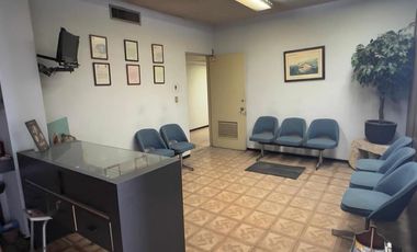 En Venta Consultorio u Oficina- Edificio Morelos, Centro de Monterrey